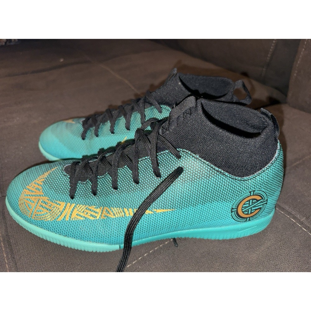 Nike MercurialX Superfly 6 Club CR7 Kids Size 5Y Soccer Shoes AJ3110-390 Jade